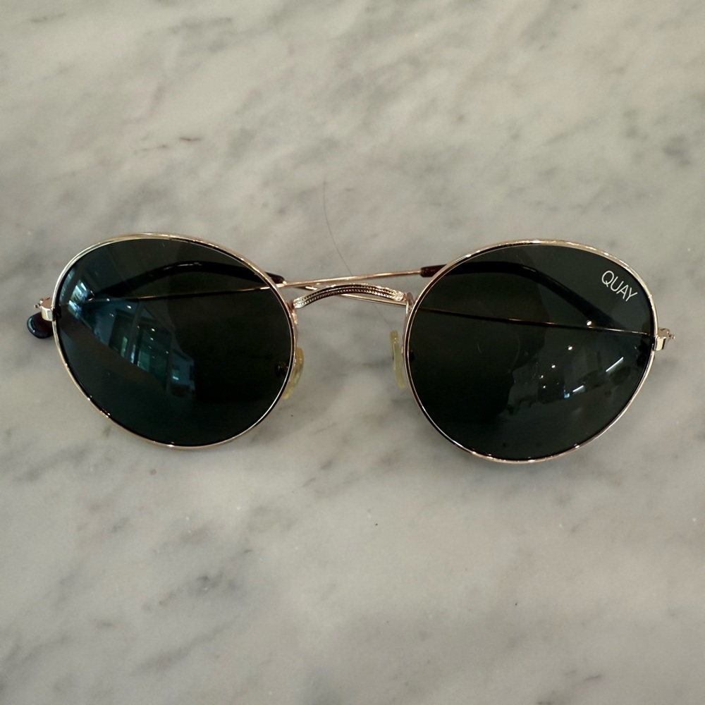 Quay Round Sunglasses